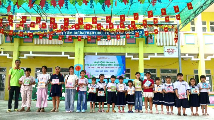 Trung Hải Science Trao Tặng 500 Phần Quà Cho Học Sinh Có Hoàn Cảnh Khó Khăn Tại Tràm Chim, Đồng Tháp